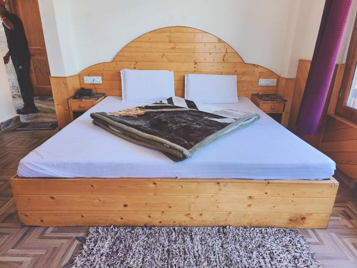 Hotel Hadimba Regency ! Free 4 Wheeler Parking ! Mountain View Rooms ! Near Mall Road Manali Εξωτερικό φωτογραφία