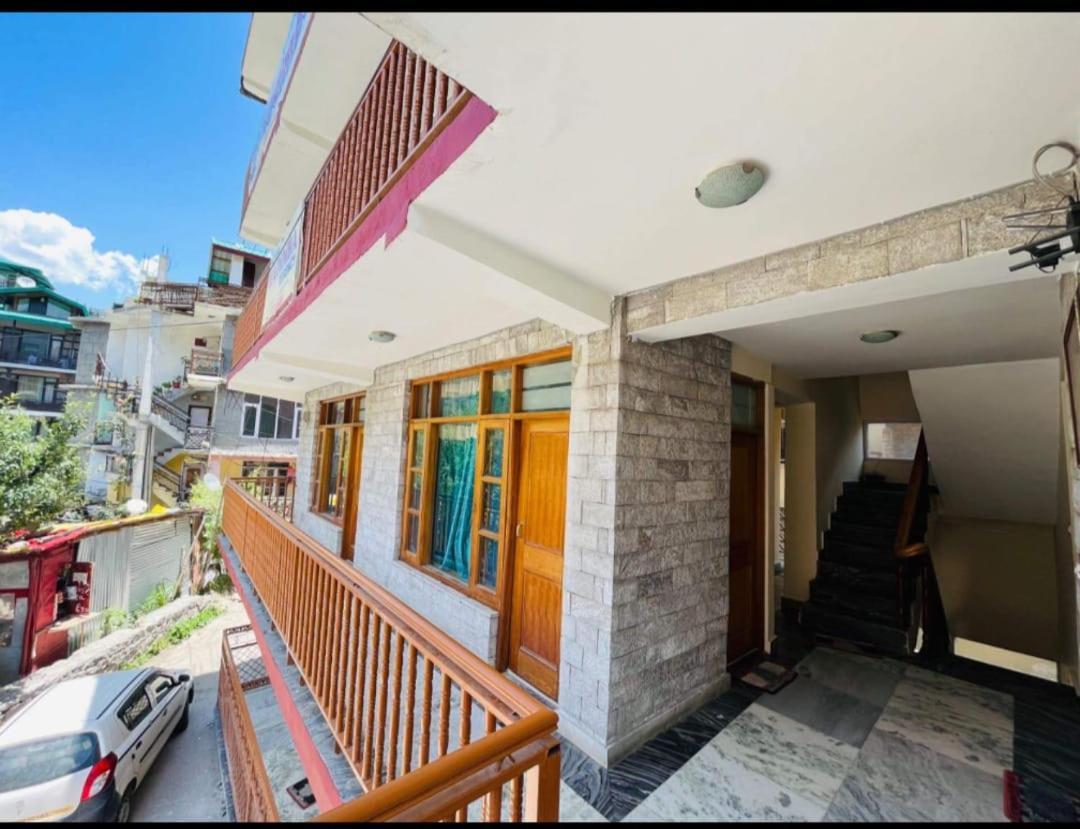 Hotel Hadimba Regency ! Free 4 Wheeler Parking ! Mountain View Rooms ! Near Mall Road Manali Εξωτερικό φωτογραφία