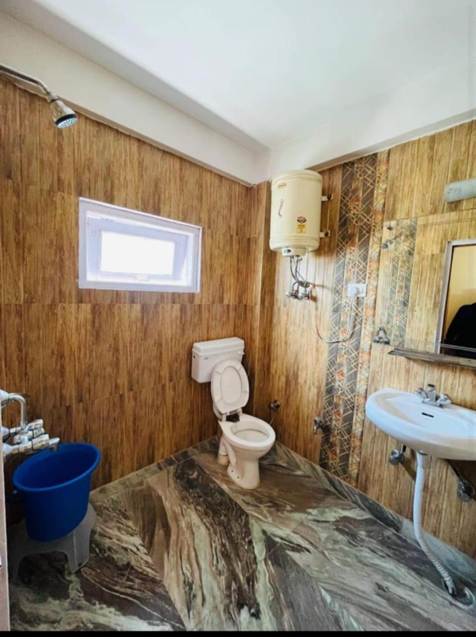 Hotel Hadimba Regency ! Free 4 Wheeler Parking ! Mountain View Rooms ! Near Mall Road Manali Εξωτερικό φωτογραφία