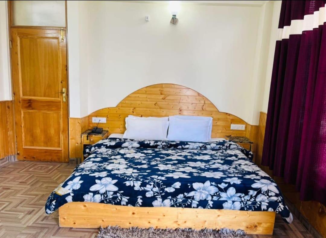 Hotel Hadimba Regency ! Free 4 Wheeler Parking ! Mountain View Rooms ! Near Mall Road Manali Εξωτερικό φωτογραφία